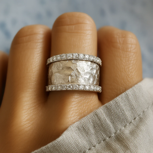 Solana™ | Anillo elegante de festividad